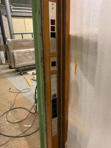 Сборка двери из деревянного массива 9
